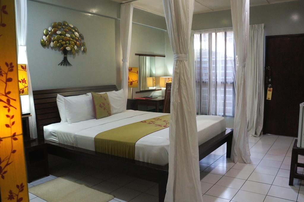 Raintree Lodge พอร์ตมอร์สบี ภายนอก รูปภาพ